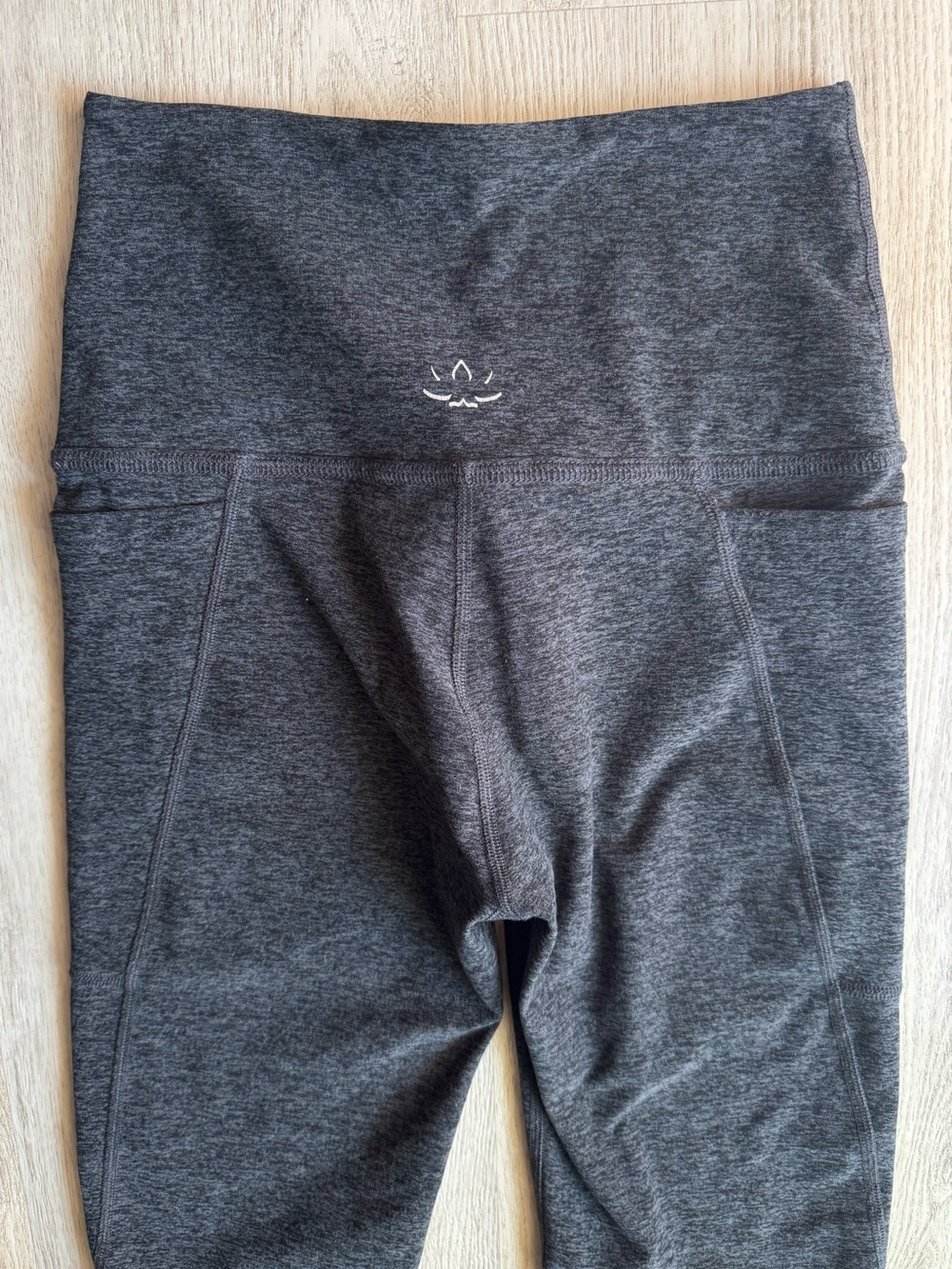 Beyond Yoga Heather Grey Core Spacedye Out Of Pocket High Waisted Leggings Small - Picture 8 of 9